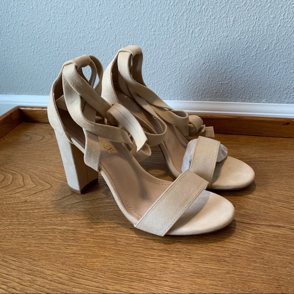 Strappy Heel Size 8 NWOT - Picture 4 of 11